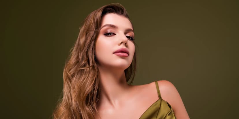 Prodloužení řas metodou řasa na řasu či objemové prodloužení 3D–9D