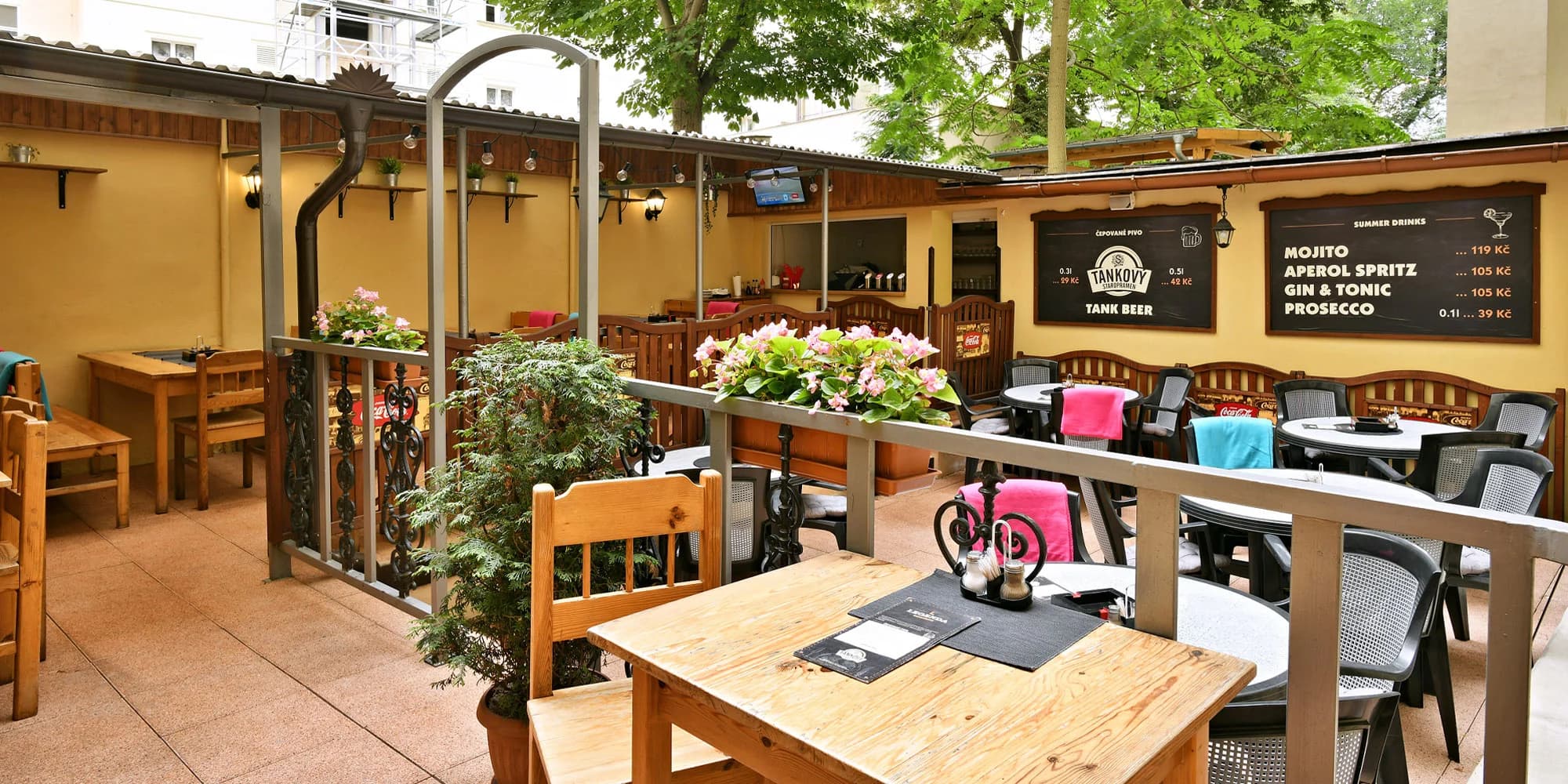 Pořádný oběd u I. P. Pavlova: 2–3chodové obědové menu vč. nápojů pro 1 i 2 osoby