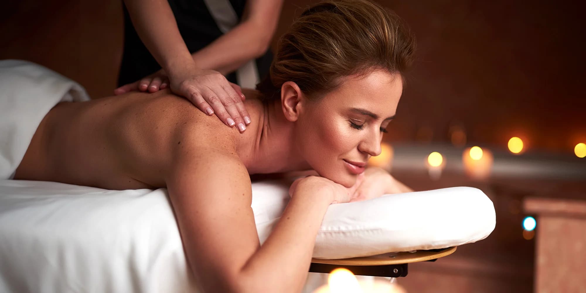 Relaxační balíčky pro 1-2 osoby: zábaly, různé typy masáží, uhličitá koupel, vibrační pás a další