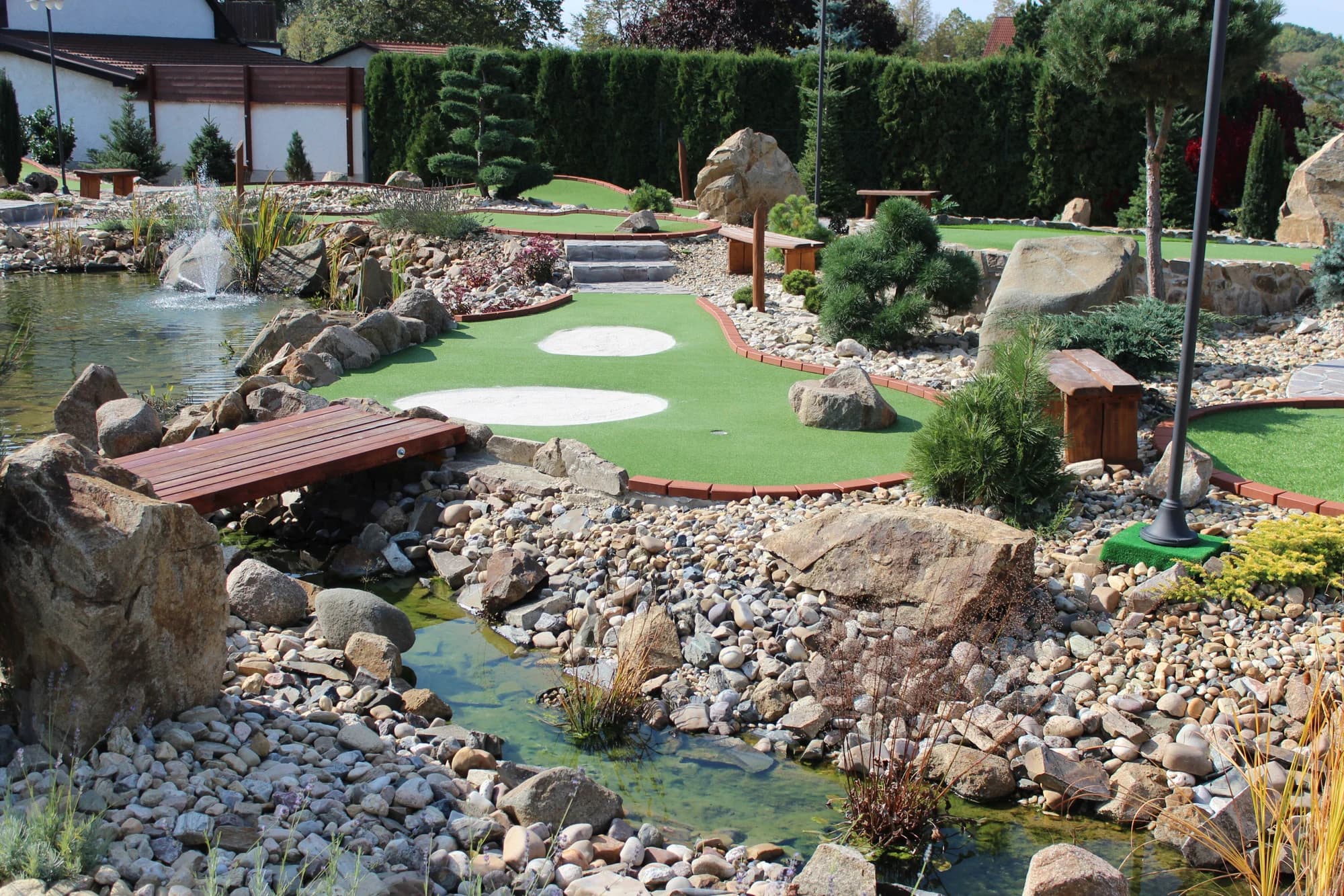 Zábava pro malé i velké: hodina adventure minigolfu až pro 4 osoby