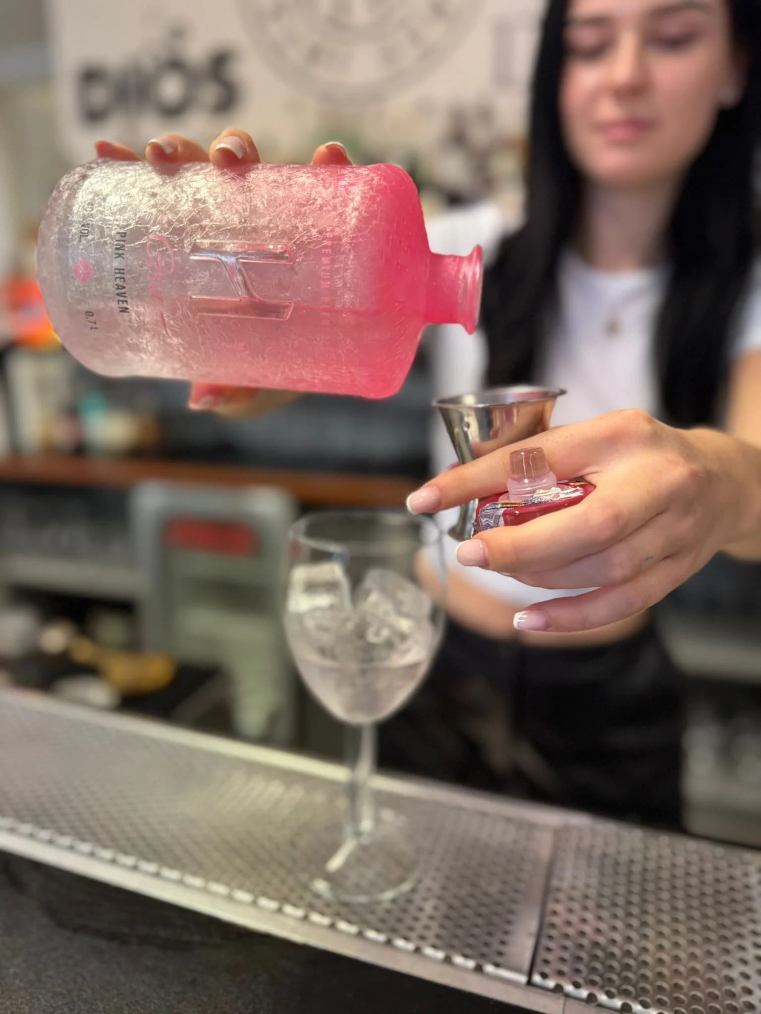 Degustace ginů a párování s toniky včetně odborného výkladu pro 1–4 osoby