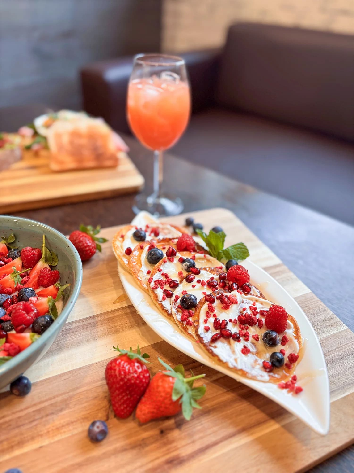 Snídaně pro 2 osoby v olomoucké cukrárně: jídlo, káva i fresh nebo limonáda