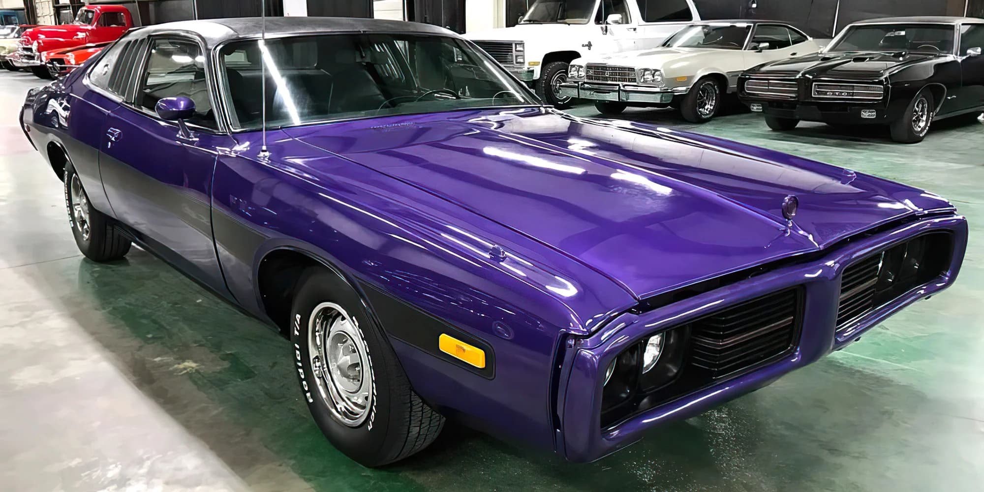Klenot historie s 500 koňmi: veterán Dodge Charger 1973 na 15–50 min. i spolujízda
