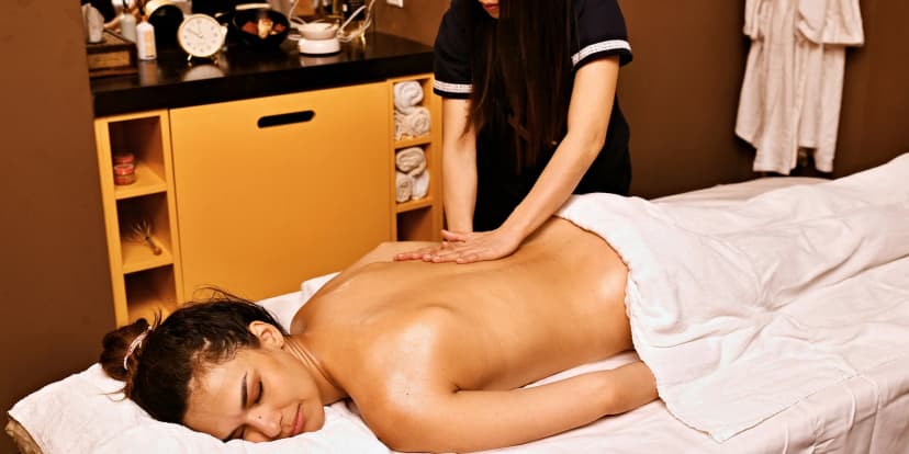 Masáž podle výběru v Pure Spa od Masaz4you: 30–90 min. pro jednotlivce i páry