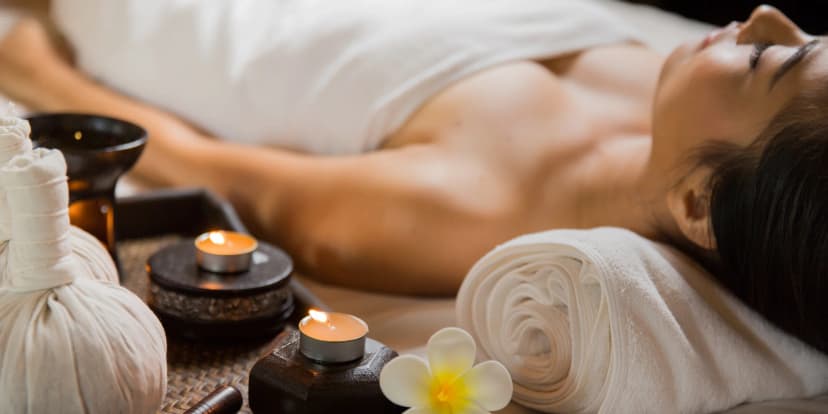 Tělový relaxační rituál - peeling, maska, masáž zad a odpočinek v relaxační místnosti