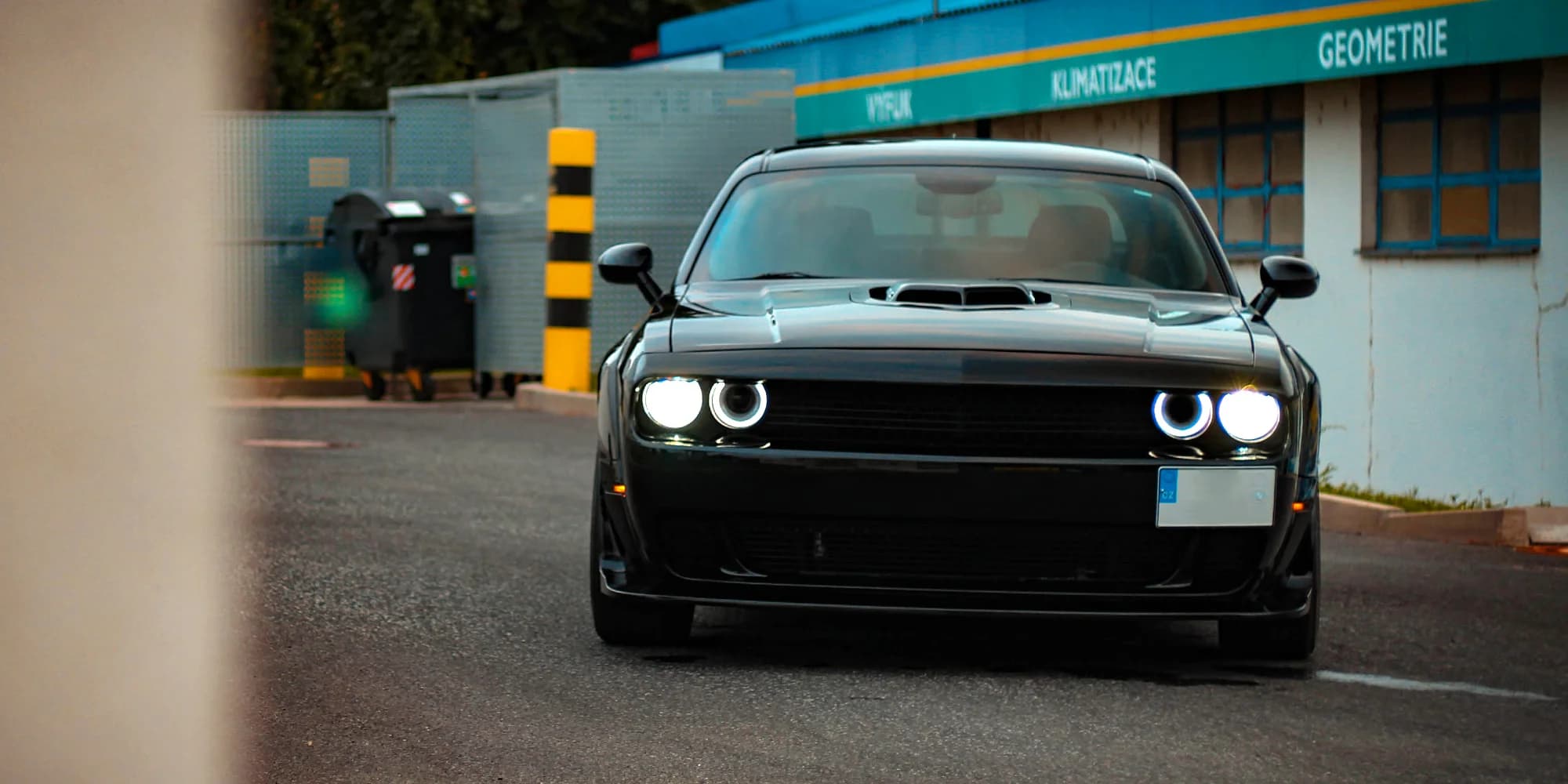 Superjízda v nadupaném Dodge Challenger 2015 Shaker na 15 min. až 24 hod.