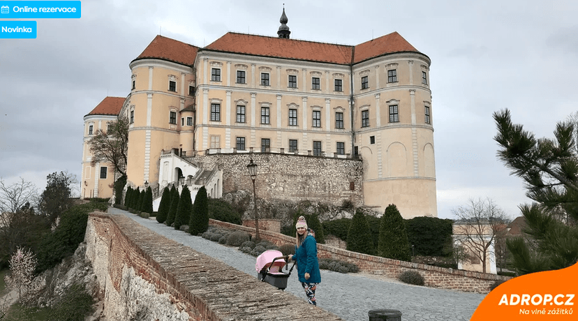 Bílá paní mikulovská: Venkovní úniková hra
