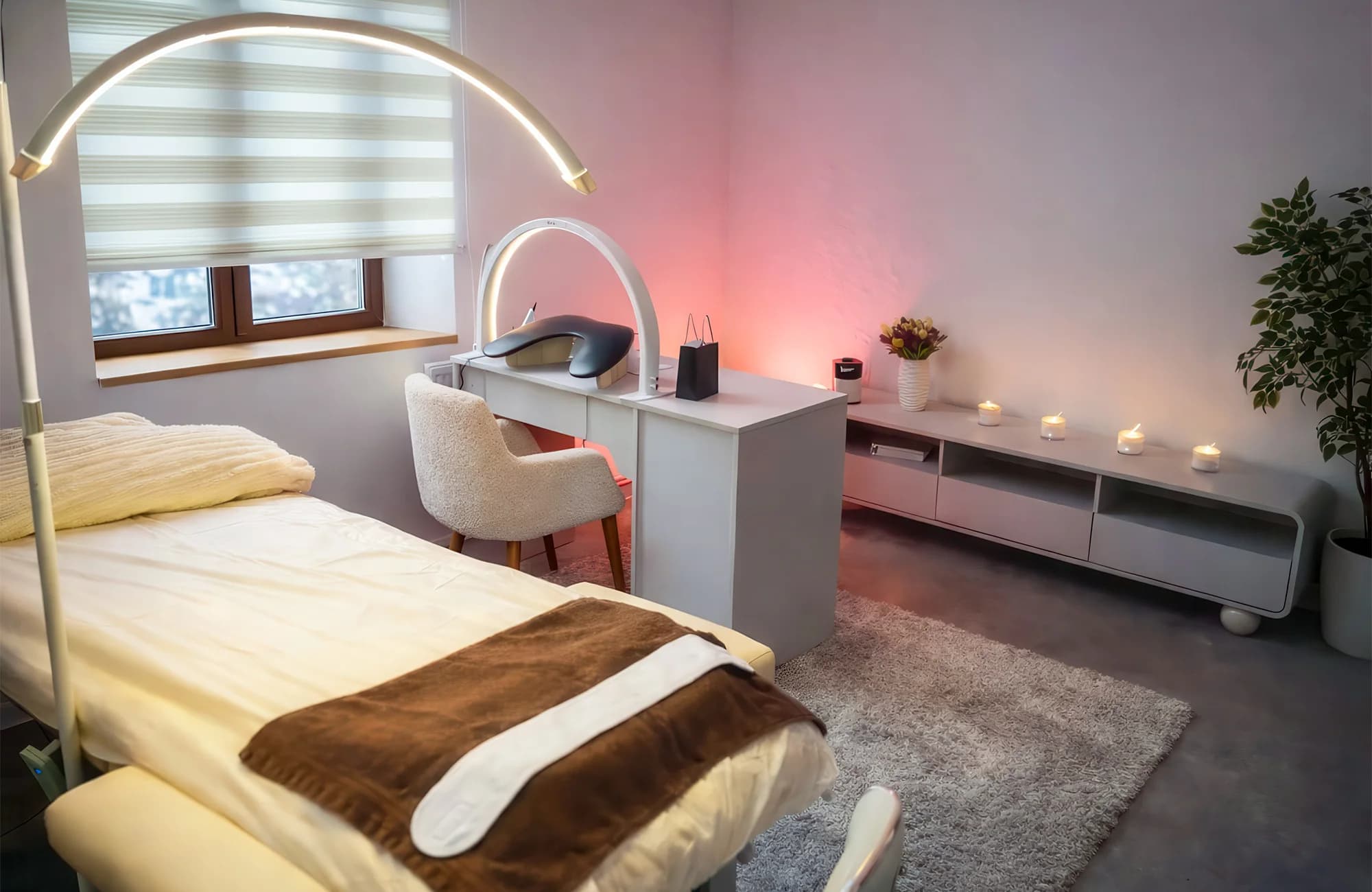 Ošetření pro dokonalou pleť: ozonová terapie, kosmetika i laminace obočí