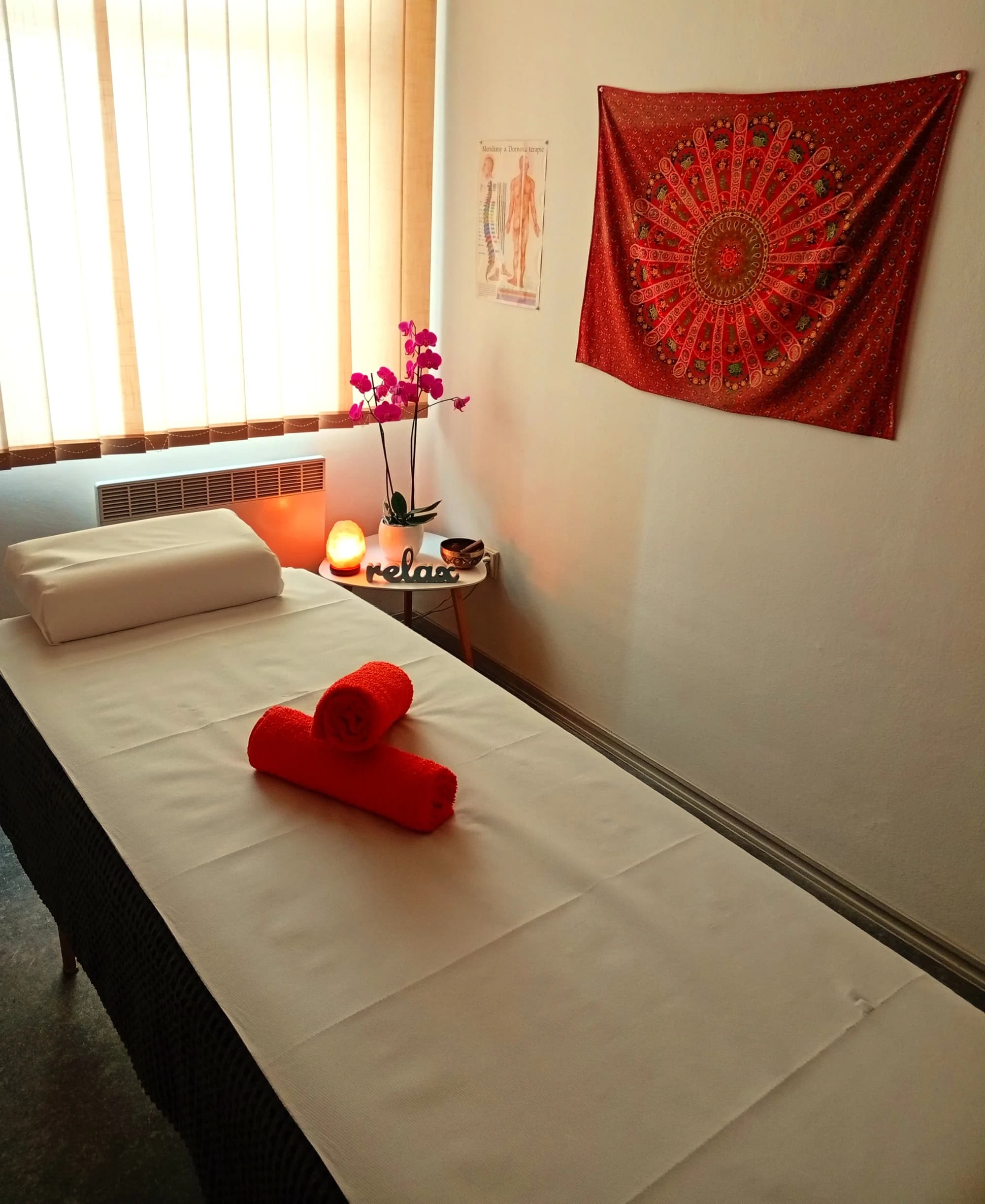 30-60min. masáže: Deep tissue, Gua-Sha či lávovými kameny