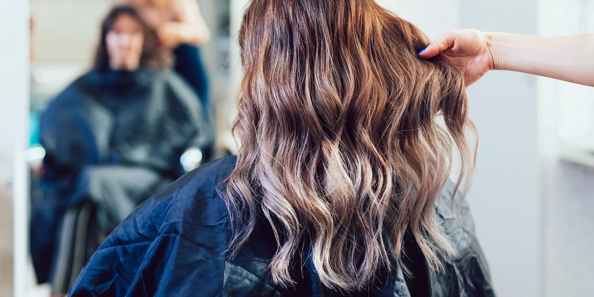 Nové vlasy: zesvětlení pomocí balayage i tónování, střih a styling pro všechny délky vlasů