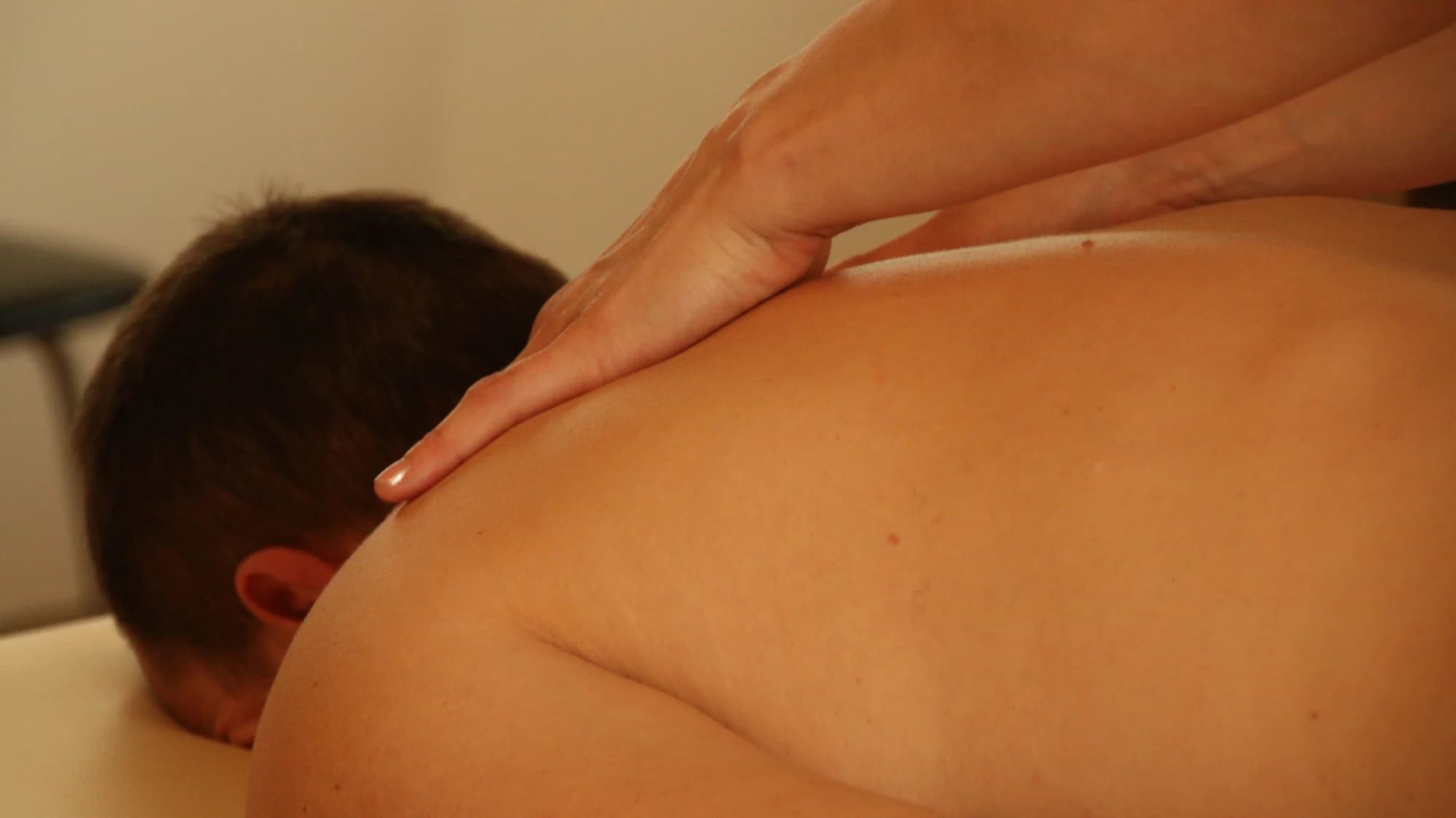 Regenerační či ájurvédská masáž celého těla: 60-120 minut relaxu