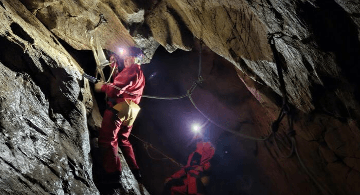 Speleoferata - jedinečná jeskynní via ferrata v srdci Moravského krasu