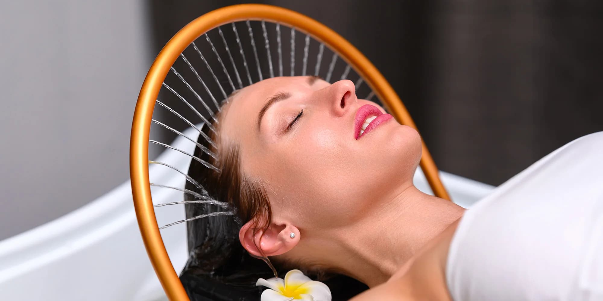 Japonské head spa: relaxační mytí vlasů s masáží hlavy a aromaterapií i ošetření obličeje
