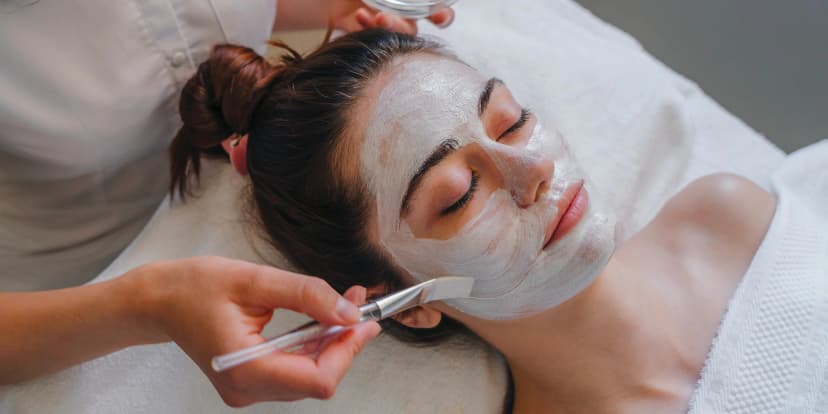 Kosmetické balíčky pro všechny typy pleti: čištění, hydratace i luxusní rituály