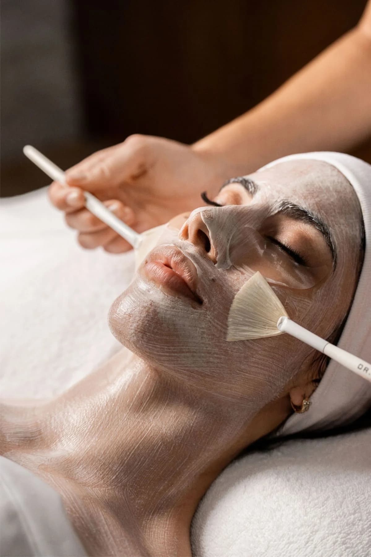 Ošetření pleti: peeling, zlatá maska, masáž obličeje i čištění ultrazvukem