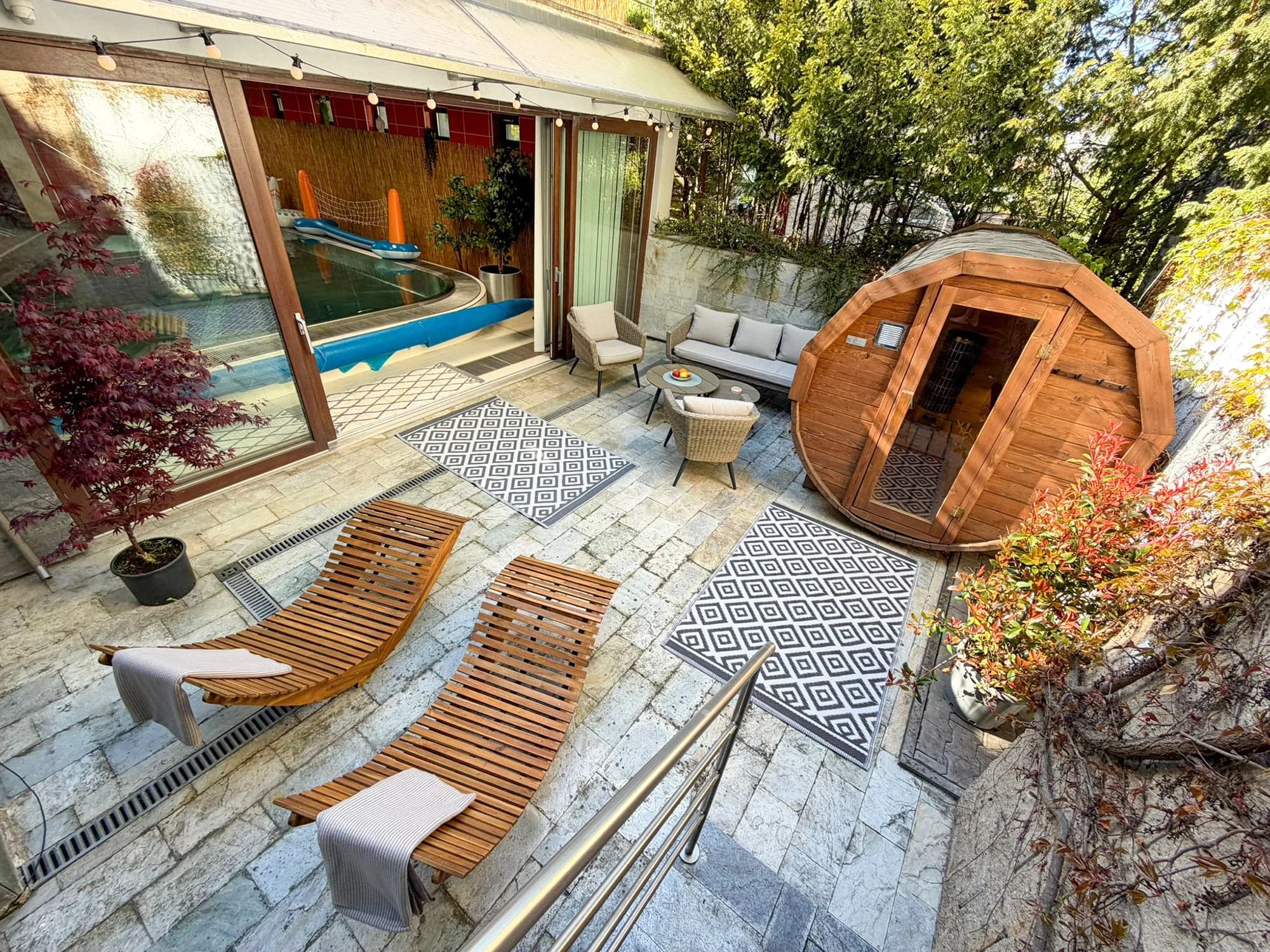 Privátní wellness pro dva na 2 hod.: bazén, sauna, vířivka i lahev sektu