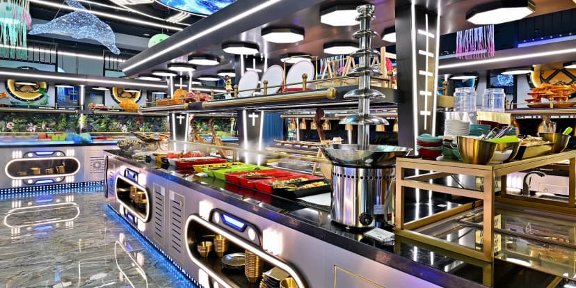 Nová all you can eat restaurace přímo na Václavském náměstí: sushi, wok a BBQ