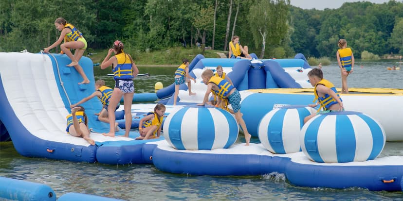 Vodní radovánky na Těrlické přehradě: aquapark, paddleboard, šlapadlo i loďka