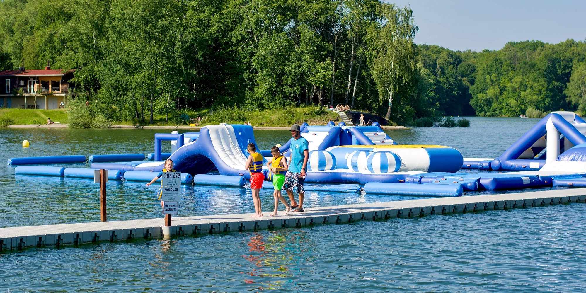 Vodní radovánky na Těrlické přehradě: aquapark, paddleboard, šlapadlo i loďka