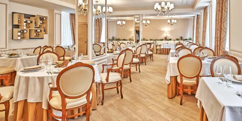 Luxusní čtyřchodové menu v Ostrově pro dva: jelení guláš, tagliatelle i Pavlova
