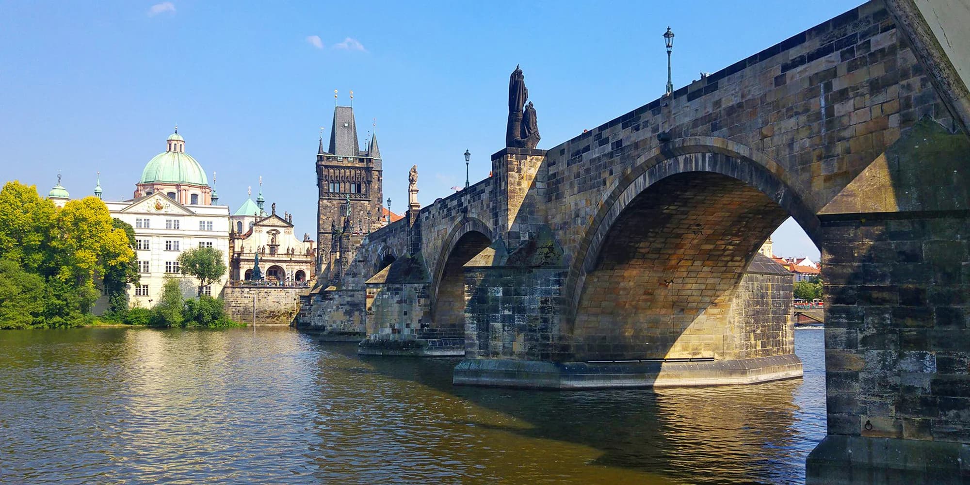 Vyhlídková plavba po Vltavě na 1 nebo 2 hodiny, pro děti i dospělé i s rautem