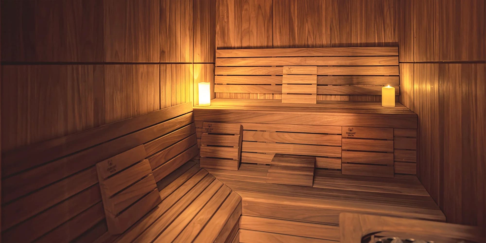 Privátní wellness na 90 minut: finská sauna a vířivka pro 2-8 osob