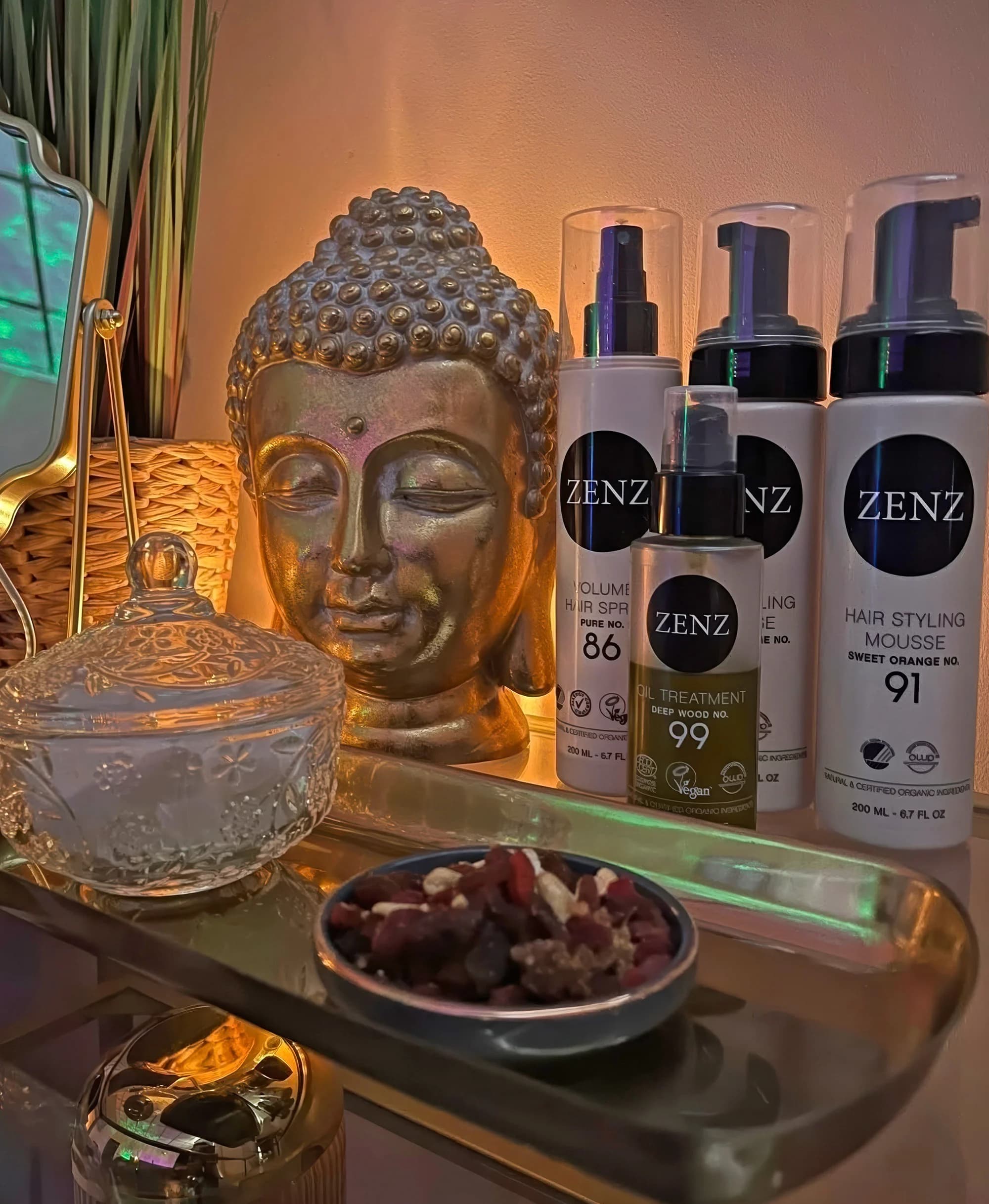Relaxační procedura head spa, masáž hlavy i hloubková péče o poškozené vlasy