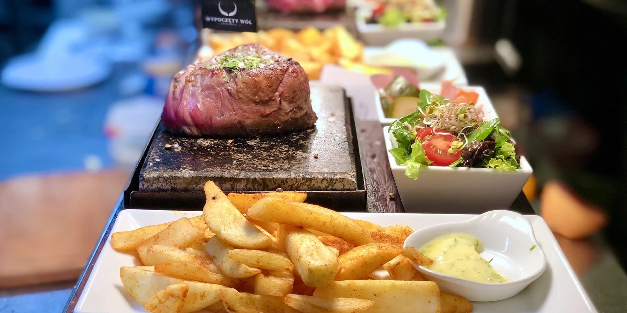 Voucher na jídlo i nápoje ve steakhousu v hodnotě 250 PLN a privátní vířivka v polské Kudowě Zdróji