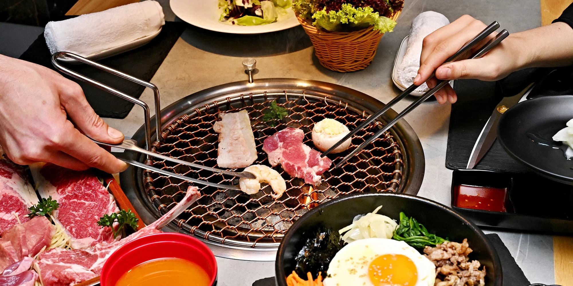 Korejské BBQ: degustační grilování hovězího Wagyu, bůčku, krevet i jehněčího pro 2-4 os.