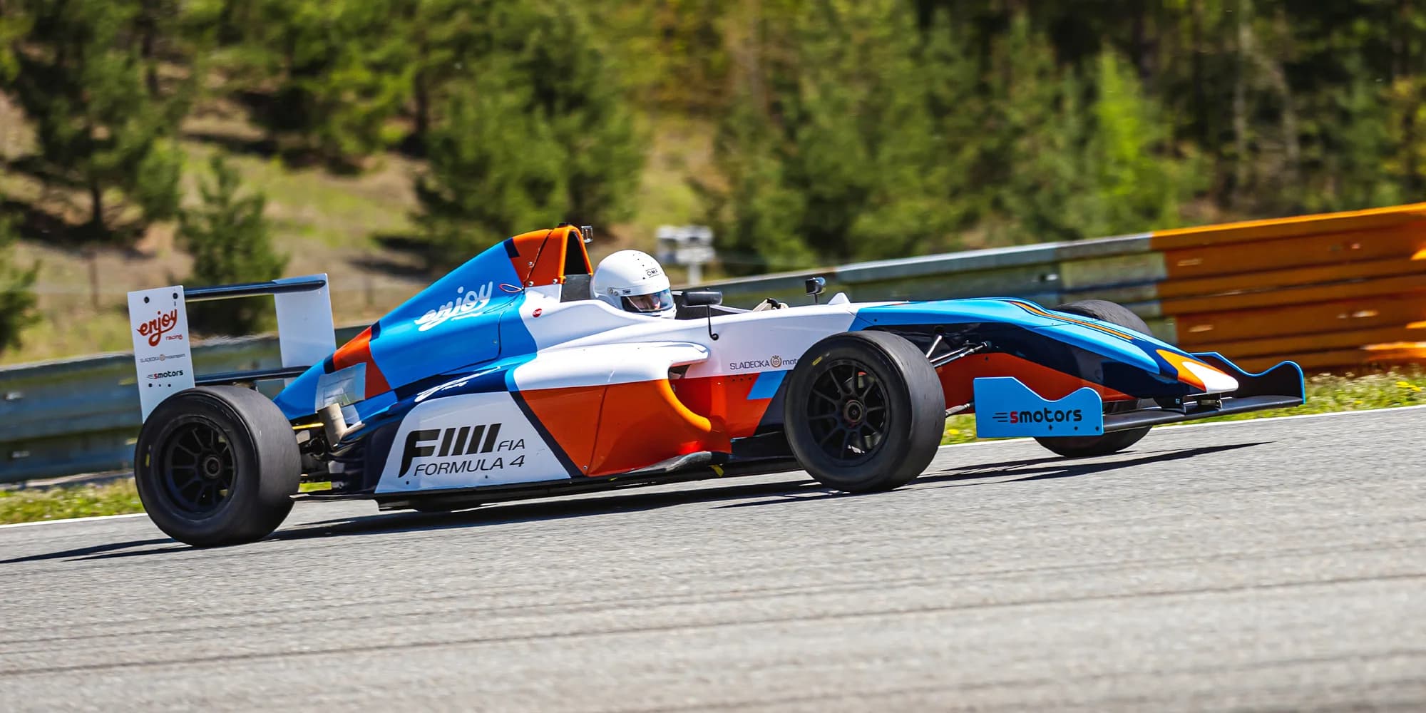 Bláznivá jízda v Ariel atom nebo Formuli F4 na letištním okruhu Kámen 1,5 hod. od Prahy