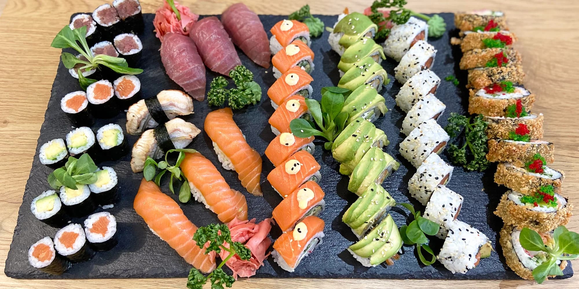 Otevřený voucher v hodnotě 500 Kč na sushi, phở i grilované speciality