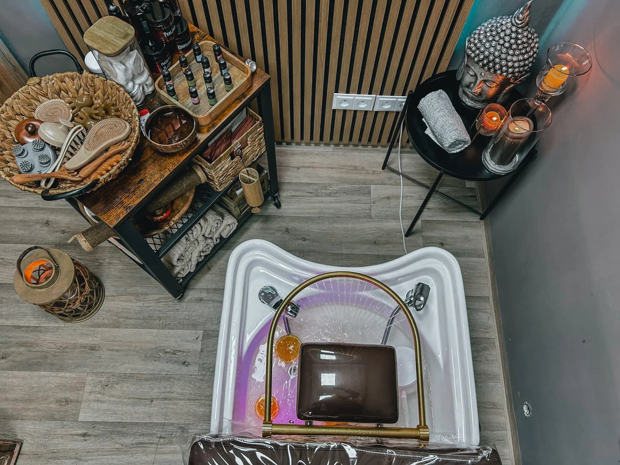 Japonská relaxační terapie Head Spa v salonu na Chodově: 60 nebo 90 min.
