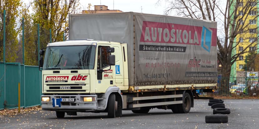 Zážitková jízda autobusem i nákladním autem pro dospělé
