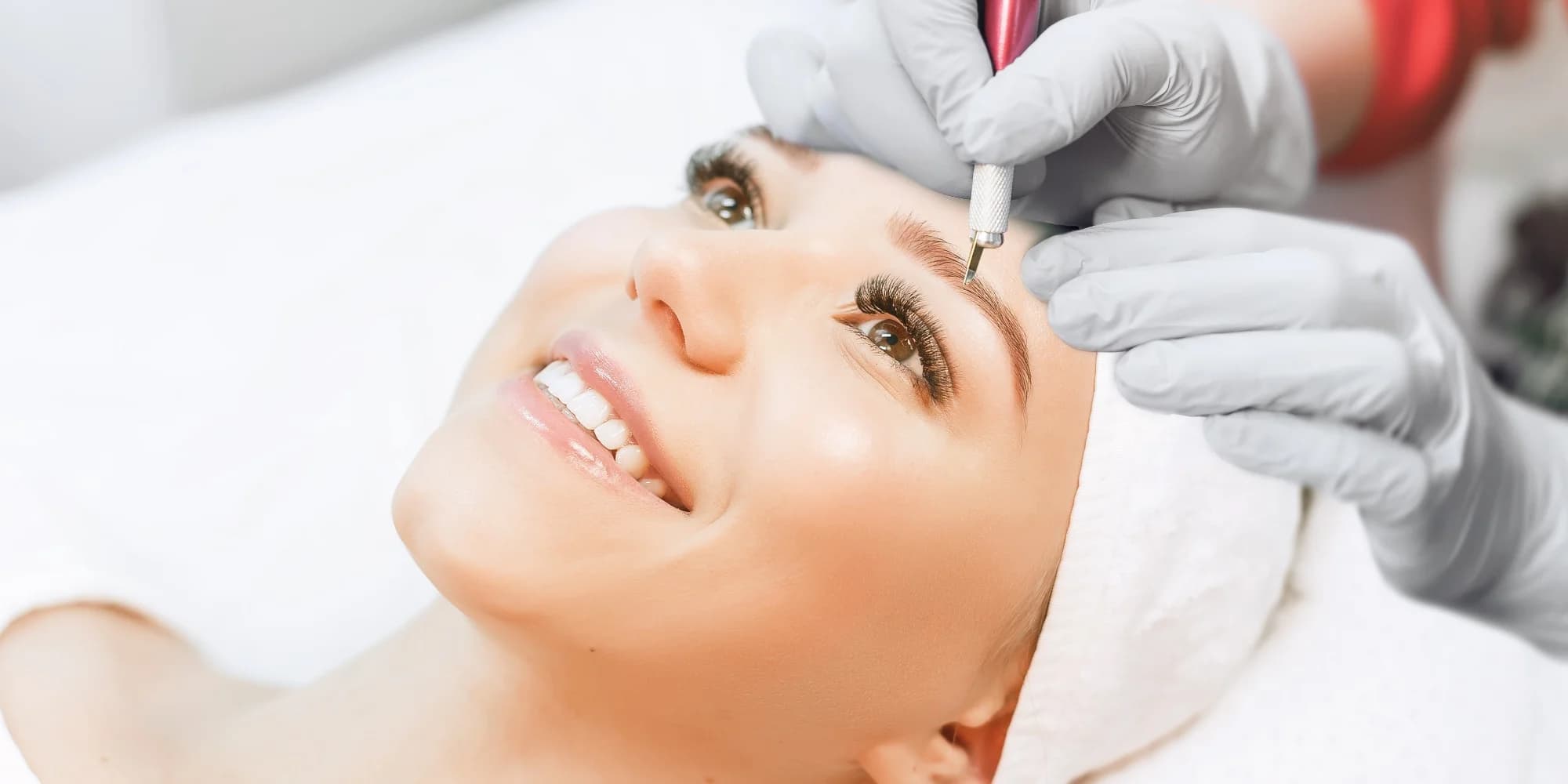 Krásné a výrazné obočí: vláskování nebo-li 3D microblading vč. anestezie
