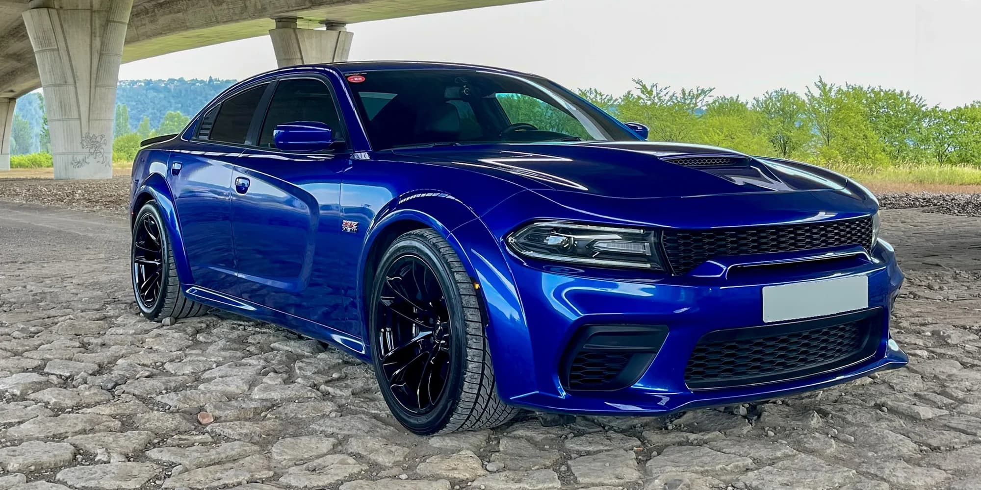 Zažij americký osmiválec: spolujízda v muscle caru Dodge Charger 6.4L V8 Scat Pack, až 60 min.