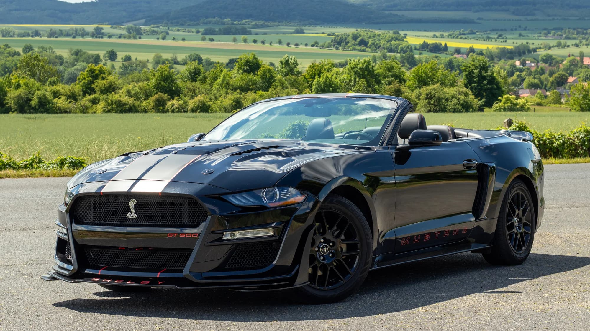 Pronájem Fordu Mustang Cabrio s výkonem 309 koní: 15 min. až celý víkend