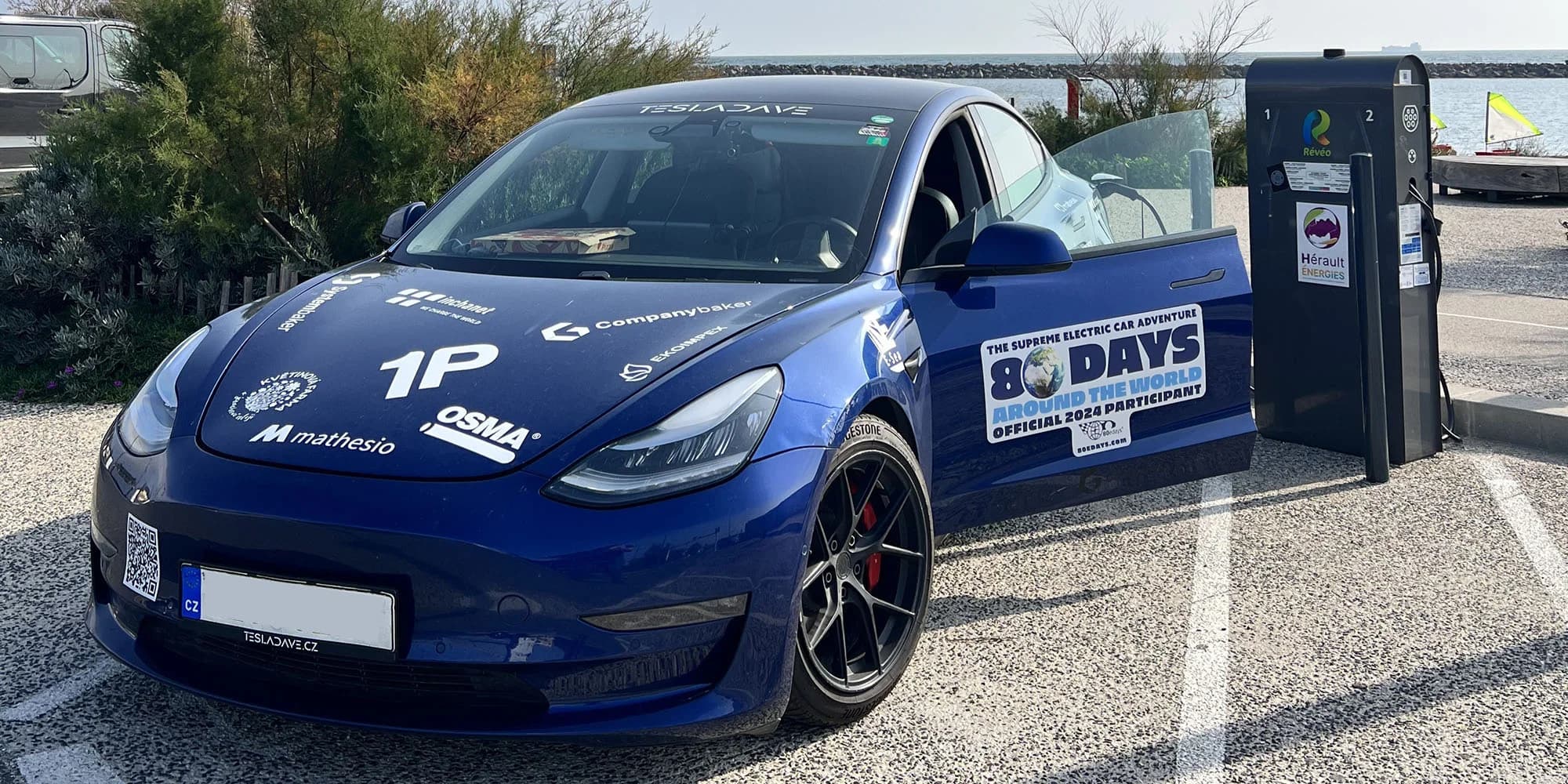 Tesla 3 Performance: spolujízda nebo řízení i s příběhy z cest kolem světa