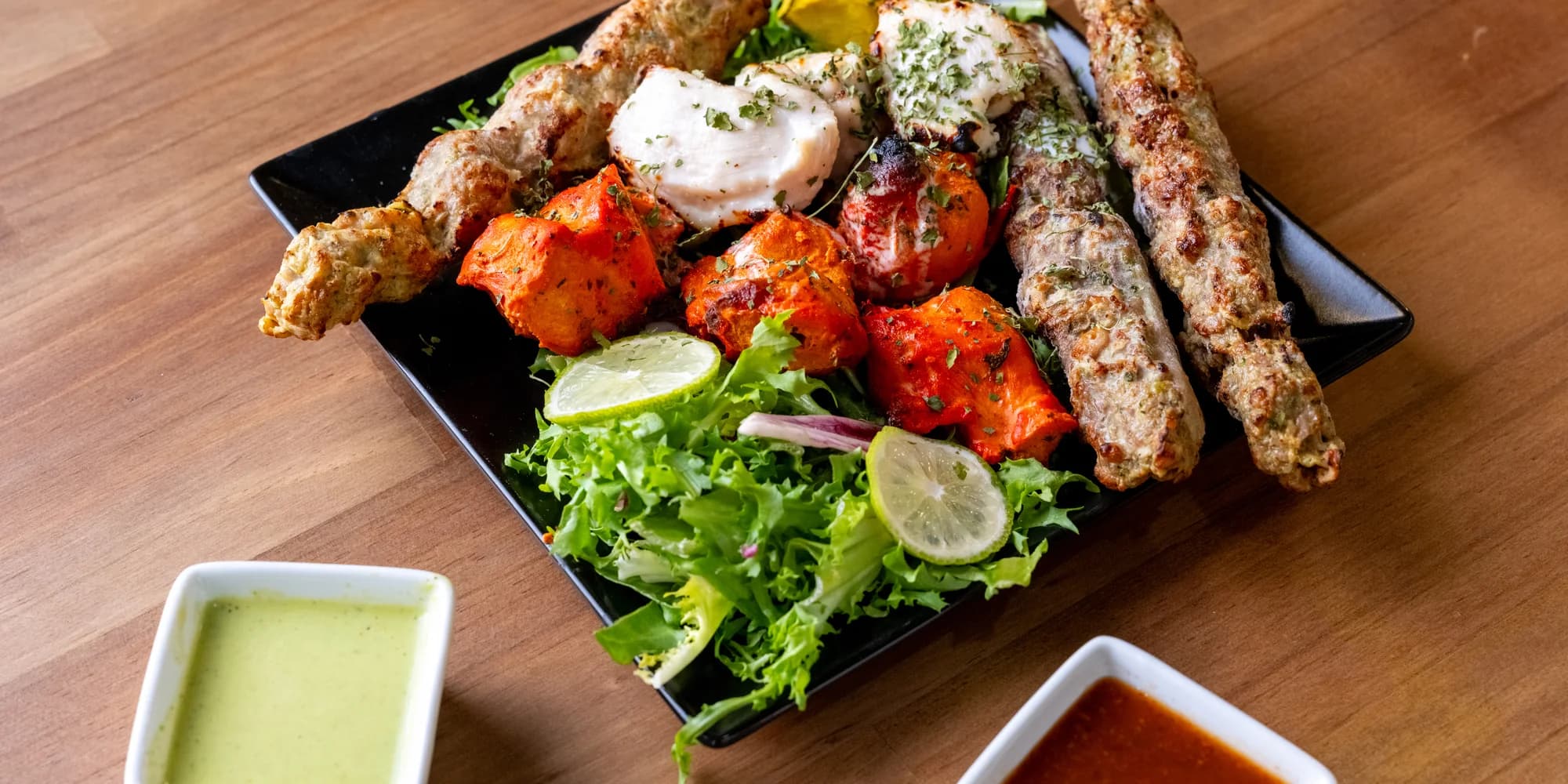 Indická hostina pro 2 osoby: tandoori gril nebo 4chodové degustační menu dle výběru