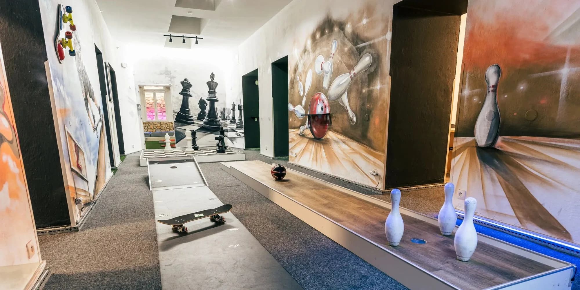 Indoor minigolf na Andělu: 18 jamek a neomezené hraní pro děti i dospělé