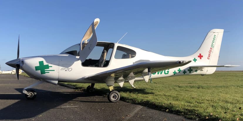 Pilotem luxusního letounu Cirrus SR 20 na zkoušku a letenka pro 2 další pasažéry