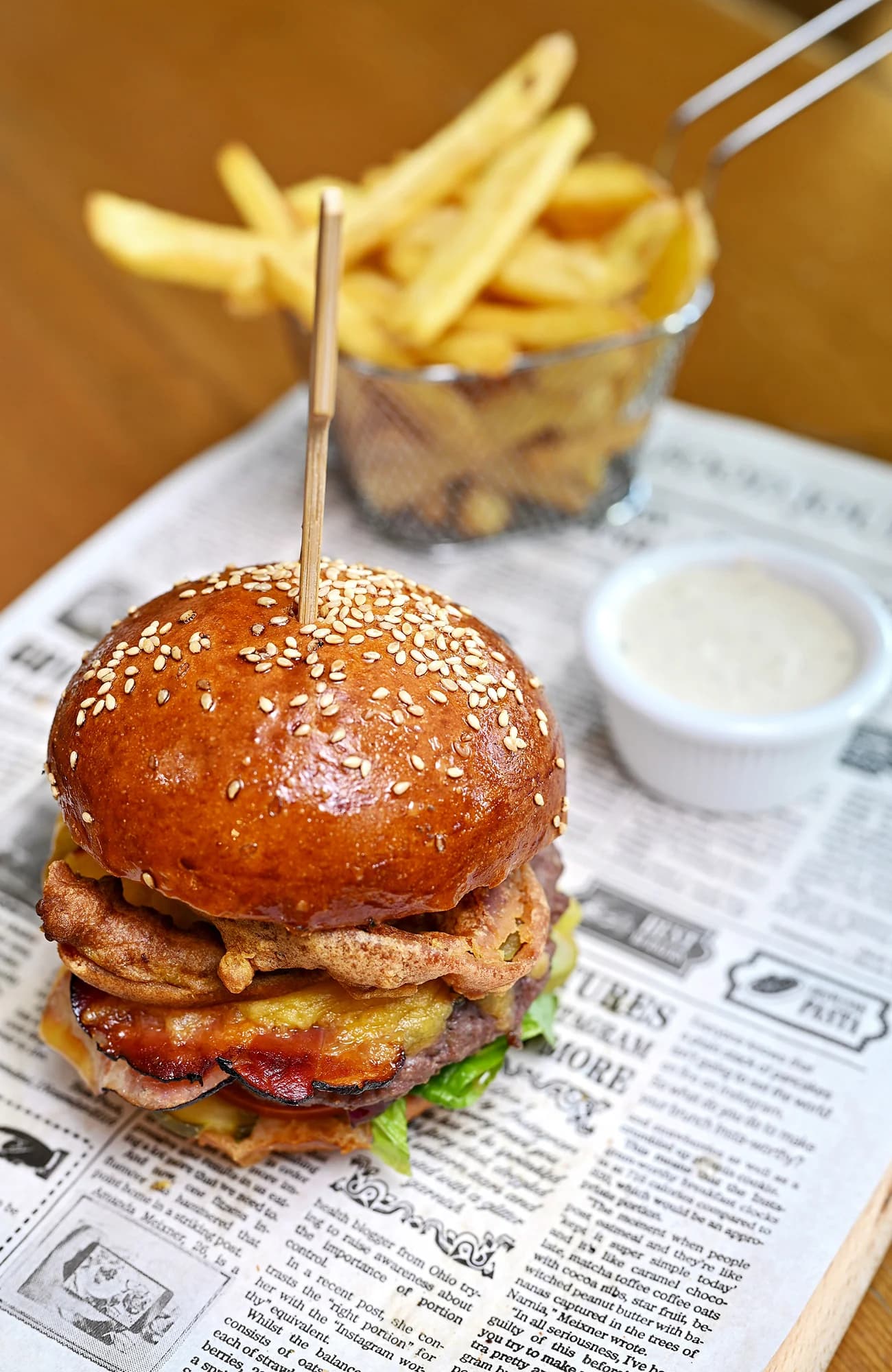 Hovězí a kuřecí miniburger i se steakovými hranolky pro 1 či 2 osoby
