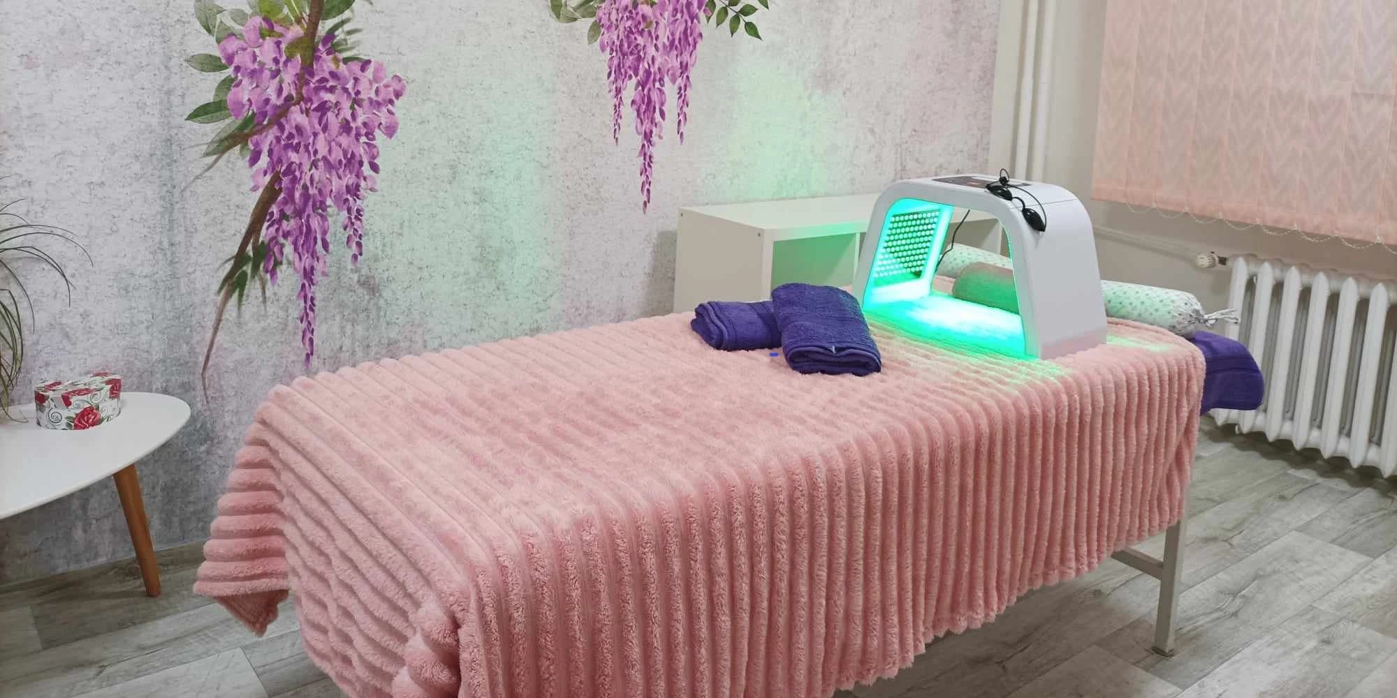 Krásné a přirozené řasy: lash lifting s výživou řas včetně úpravy a barvení obočí