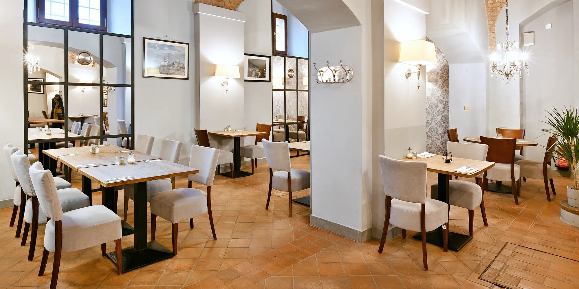 Čaj o páté nebo nedělní brunch v zámecké restauraci Chateau Ctěnice pro 2 až 4 osoby