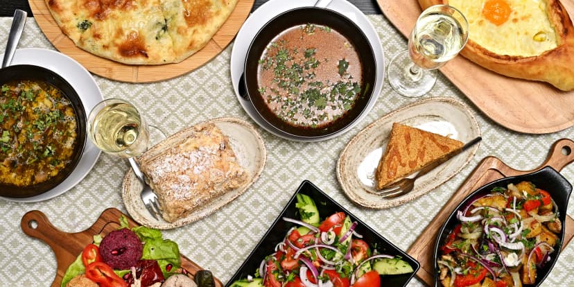 Ochutnejte Gruzii: voucher na 500 až 1500 Kč do nově otevřené restaurace v Čakovicích