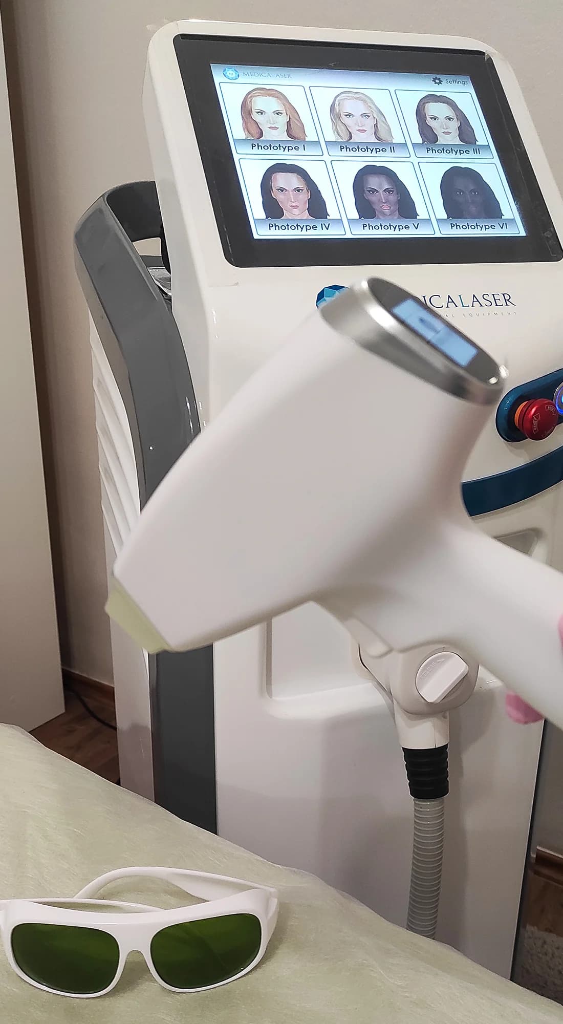 Laserová epilace pro dámy i pány: podpaží, intimní partie, nohy, třísla i záda