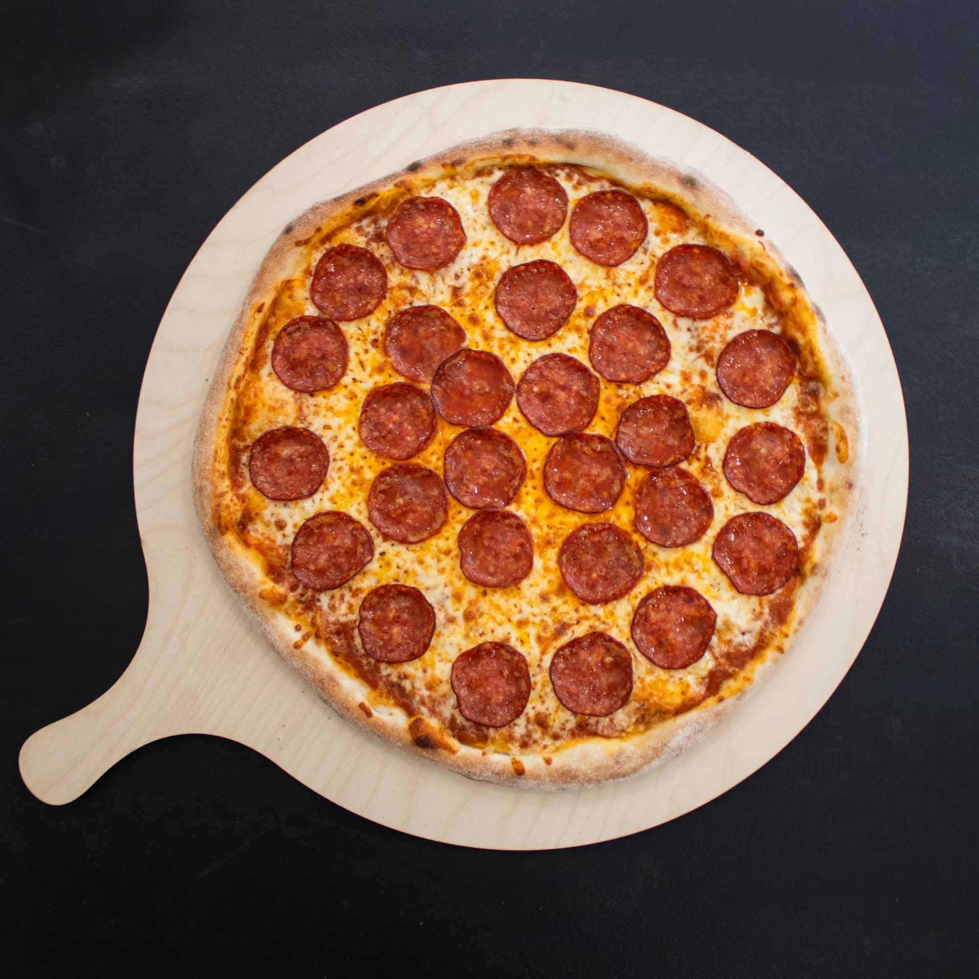 Pizza podle výběru i s nápojem: 1/4 pro 1 osobu nebo celá pro 2 osoby