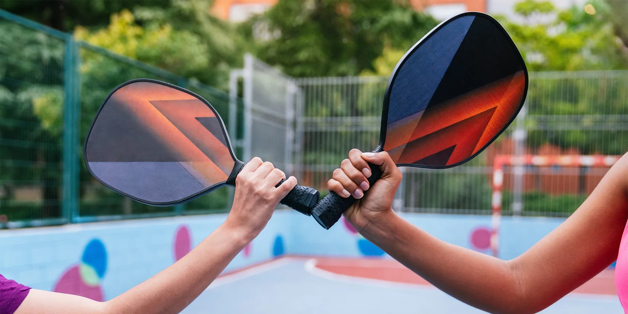 Zahrajte si beachvolejbal, tenis, pickleball nebo padel ve Sportparku