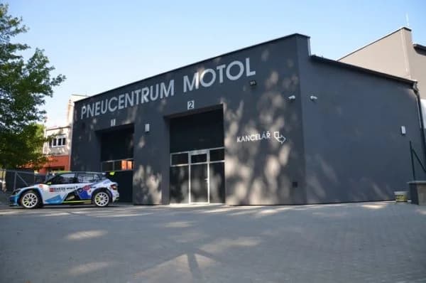 Kompletní servis klimatizace ve vašem voze včetně chladiva typu R1234yf
