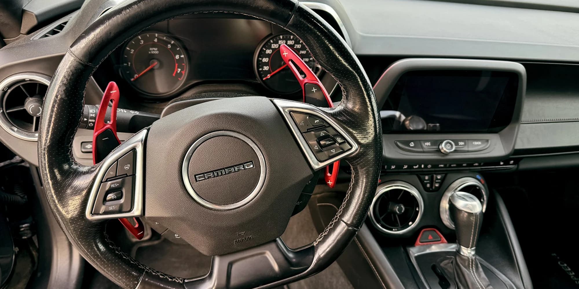 Zapůjčení Chevroletu Camaro SS 6.2 V8 500 koní na 12 či 24 hodin