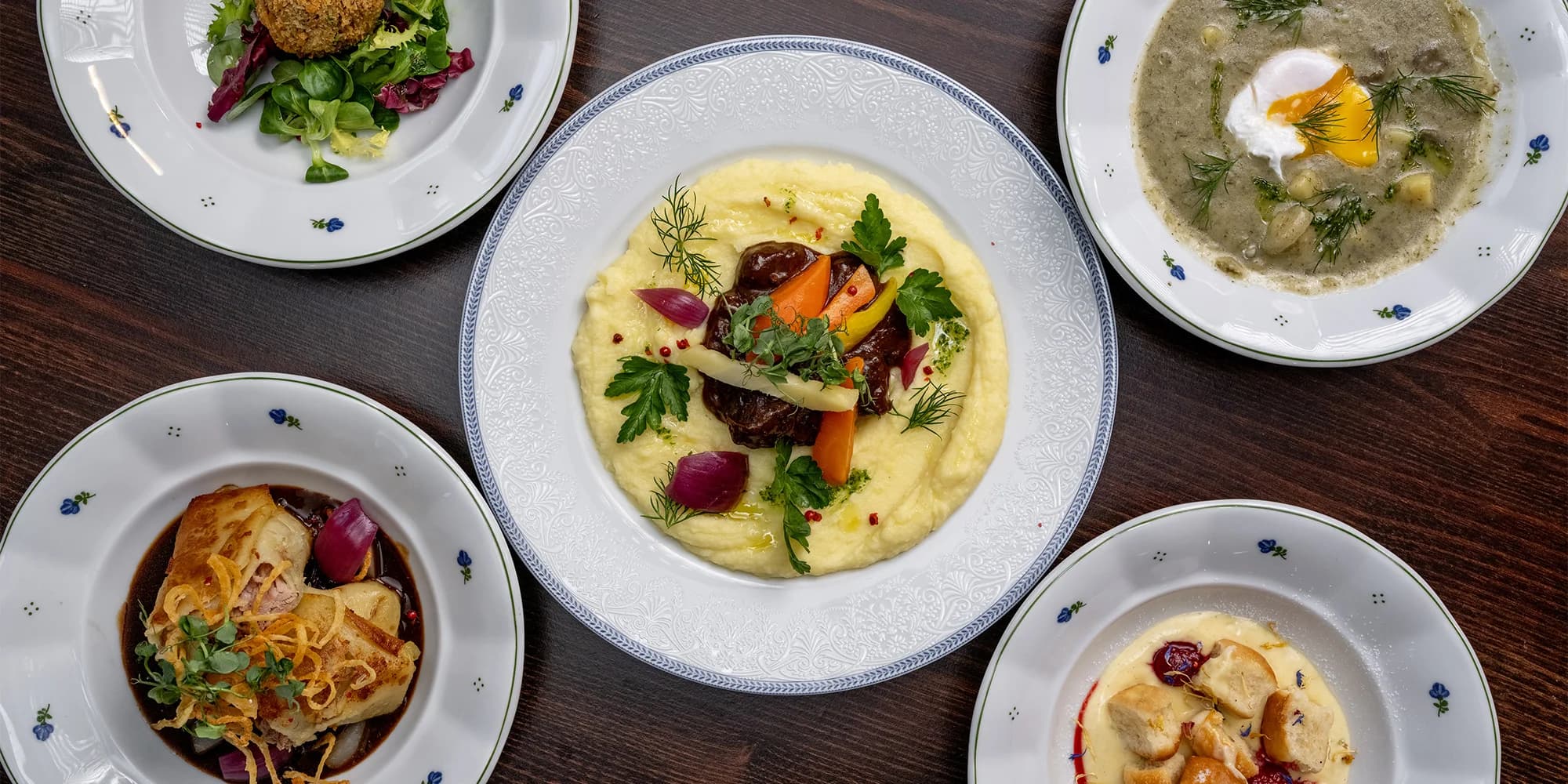 Čtyřchodové menu pro 2 osoby: selečí kroketa, kulajda, kachna nebo líčka a buchtičky